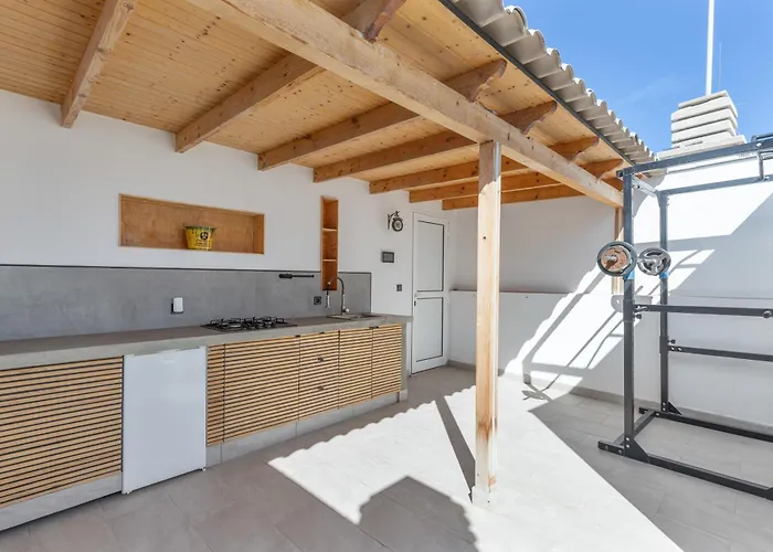 Casa Con Terraza Cerca Del Mar Feriehus *