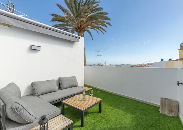 Casa Con Terraza Cerca Del Mar